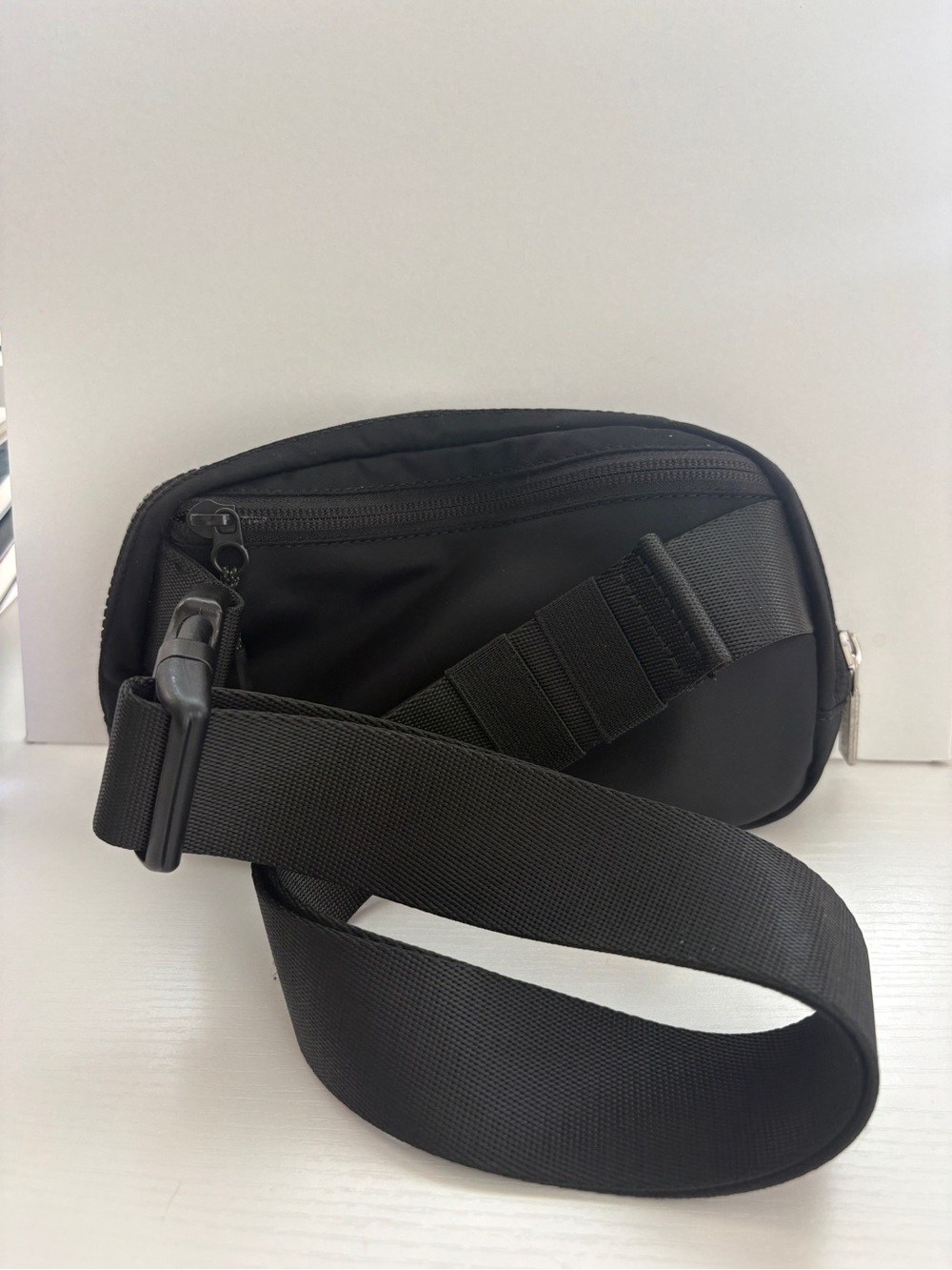 Lululemon Black Everywhere Belt Bag Crossbody Nylon Adjustable Strap - Picture 2 of 7